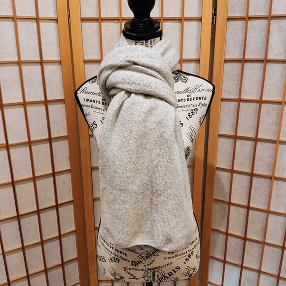 Tabitha Webb Large Light Grey Wool Blend Scarf, One Size, EUC! - Picture 2 of 5
